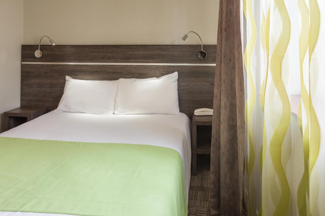 Logis Hotel Les Voyageurs Lezoux Luaran gambar